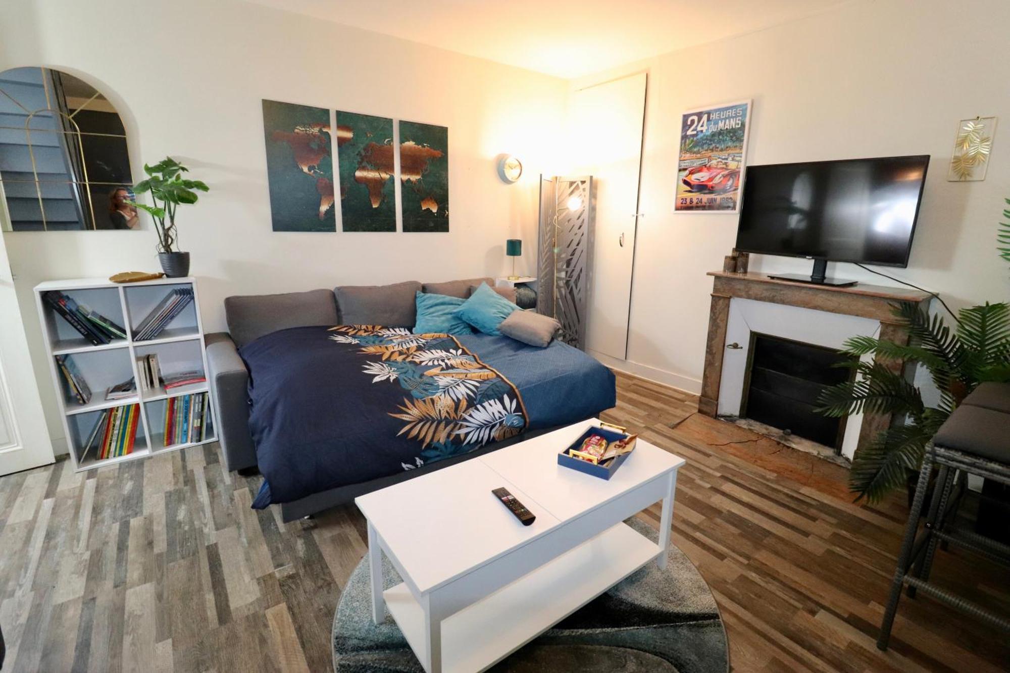Duplex Au 2Eme Et De Notre Maison -Acces Au Jardin-Smart Tv-Streaming-Wifi Le Mans Bagian luar foto