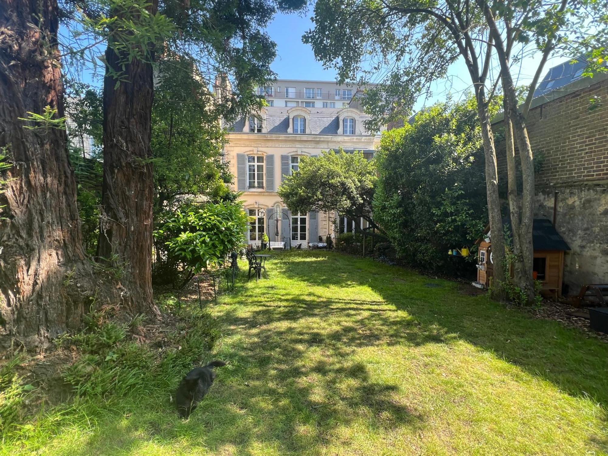 Duplex Au 2Eme Et De Notre Maison -Acces Au Jardin-Smart Tv-Streaming-Wifi Le Mans Bagian luar foto