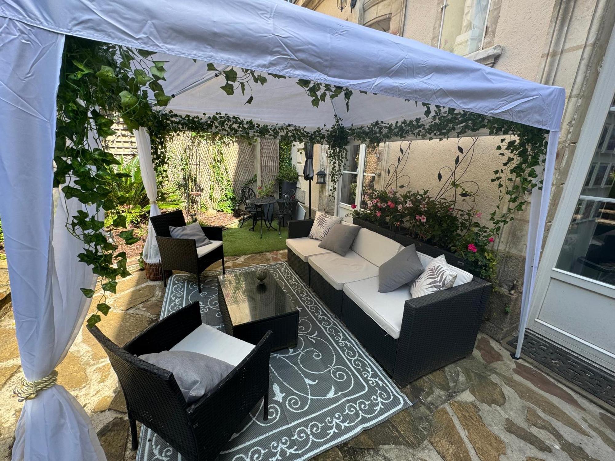Duplex Au 2Eme Et De Notre Maison -Acces Au Jardin-Smart Tv-Streaming-Wifi Le Mans Bagian luar foto